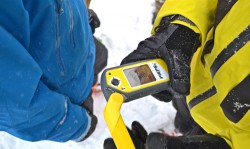 Новый технологичный GPS-маяк PIEPS VECTOR