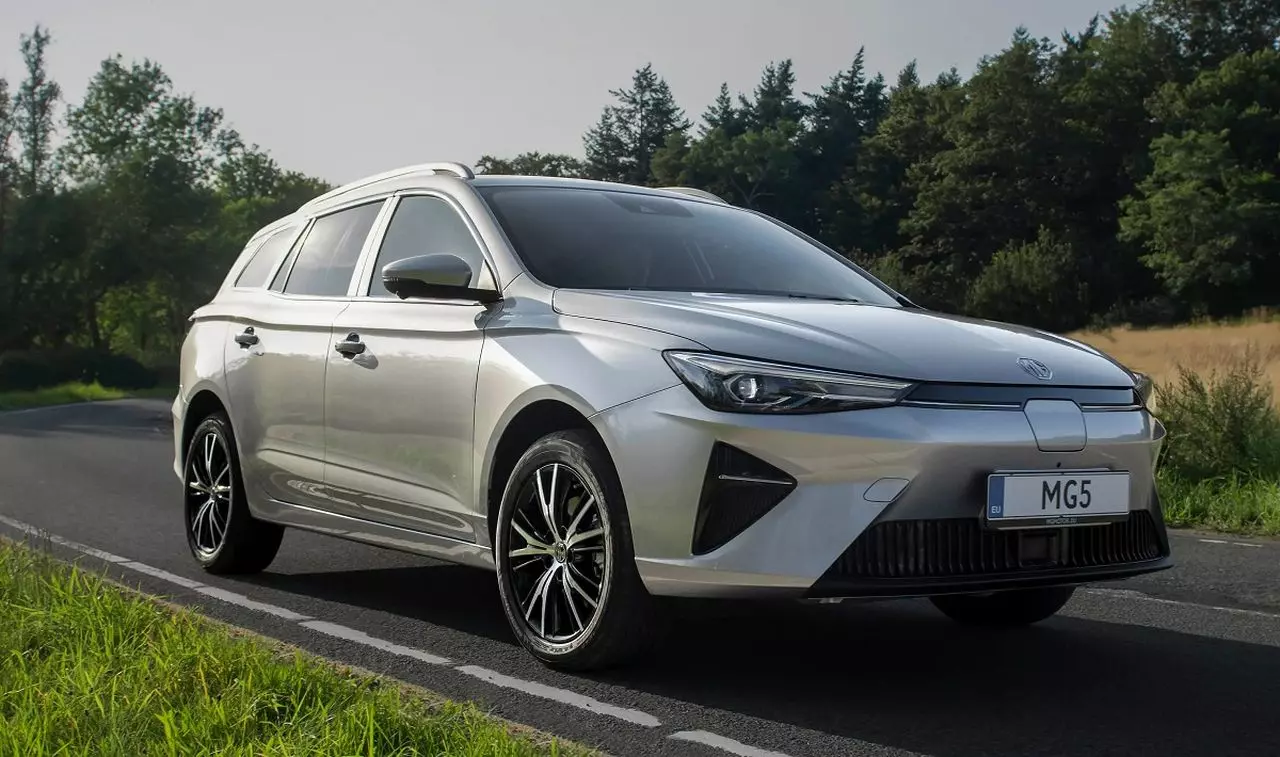 MG5 EV