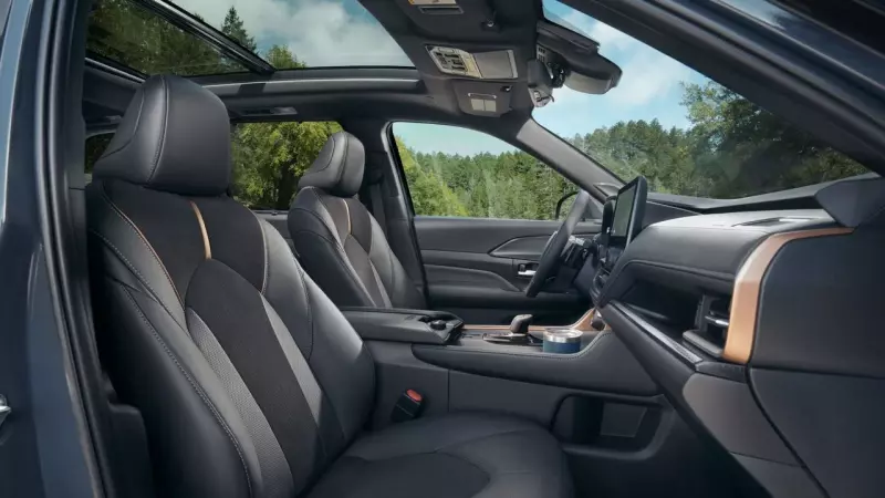 Салон Toyota Grand Highlander 2024