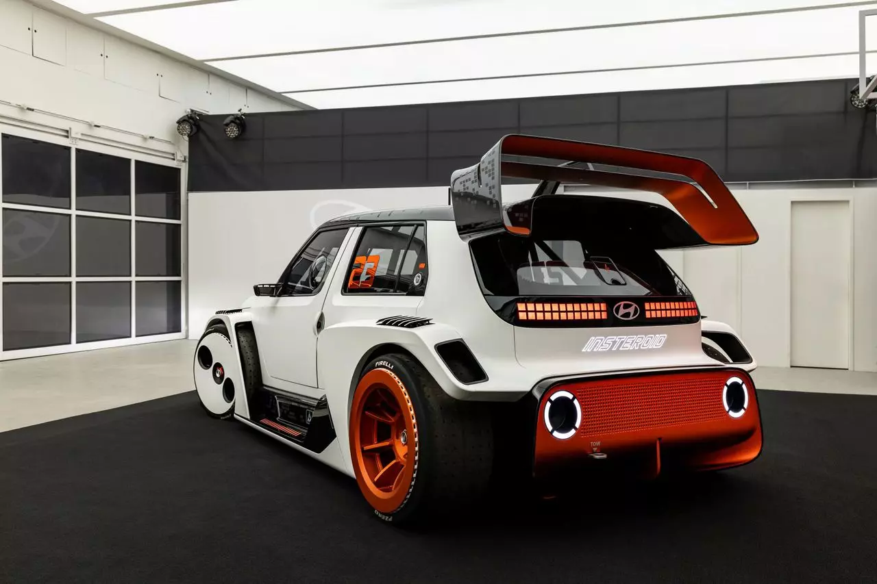 Hyundai Insteroid