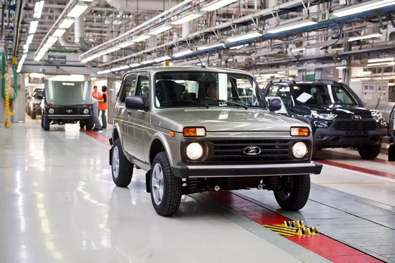 Niva Legend. Фото Lada
